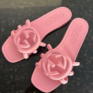 GUCCI WOMEN'S INTERLOCKING G SLIDE SANDAL